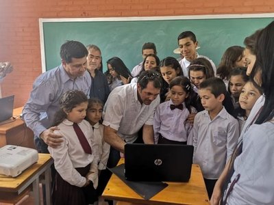 Habilitan aulas equipadas en zona rural de Capiibary