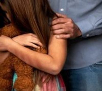 Hombre abusó de su hijastra y su amiguita de 9 años