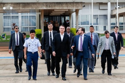 Jair Bolsonaro busca reforzar alianza con Donald Trump
