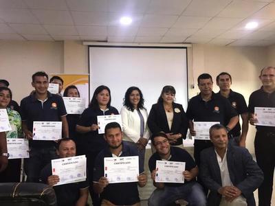 Senatur y SNPP certifican a 16 nuevos informadores turísticos