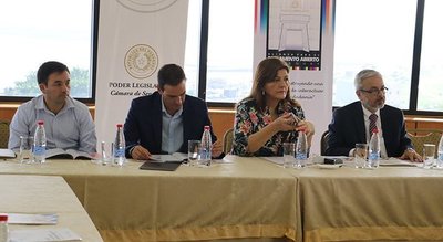 Comisión de Parlamento Abierto analizó el índice de transparencia legislativa