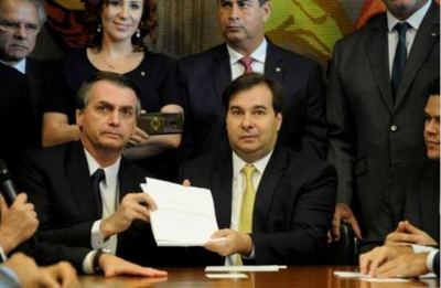 Bolsonaro presentó la reforma previsional militar