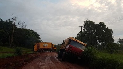 Recolección de basura se dificulta en CDE por mal estado de calle que lleva a vertedero