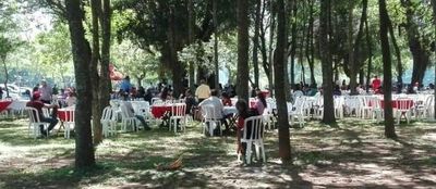 Buscado por la justicia festejó a lo grande su cumple en Caazapá