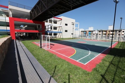 Escuela del San Francisco estrena dos modernas canchas para deportes