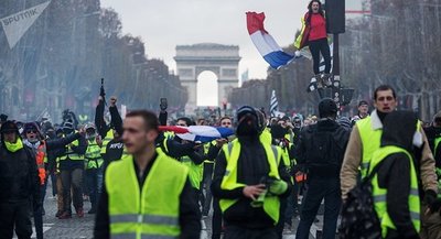 Protestas de ‘chalecos amarillos’ provocan daños por unos 200 millones de euros