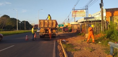Tareas de mantenimiento de la ruta entre Remanso y Limpio