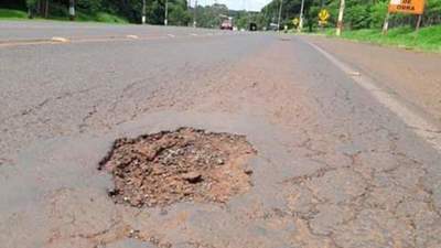 Volverán a realizar bacheo en la supercarretera