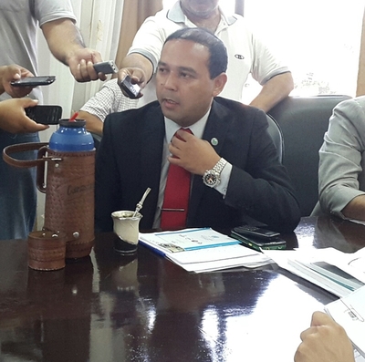 Concejal Ferreira sigue en la cuerda floja de la justicia