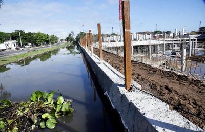 Afirman que muro construido evitará infiltraciones en oficinas de gobierno