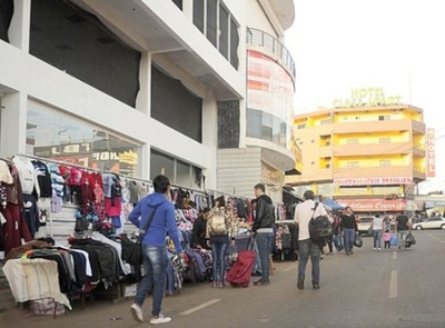Denuncian invasión de delincuentes en el circuito comercial de Encarnación