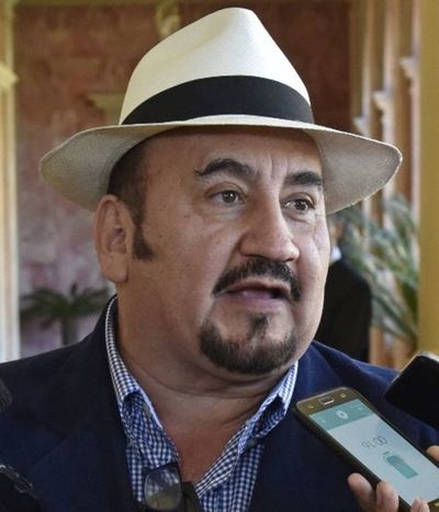 Diputado se desmarca de nutricionista