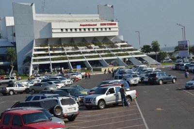 DINAC decide modificar tarifa del estacionamiento del Silvio Pettirossi