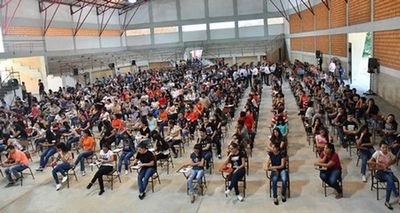 Itaipú ya entregó Becas a más de 15 mil jóvenes