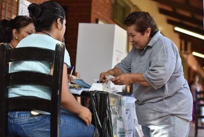 Presentan papeleta oficial de voto para las elecciones municipales en CDE