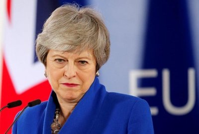 May no adelantará las elecciones y sigue con planes para un “brexit” abrupto