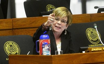 "Qué lastima que Mario Abdo esté repitiendo el mismo pacto que tenía Cartes"