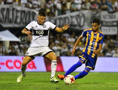 Olimpia gana y saca cuatro puntos al segundo en la clasificación