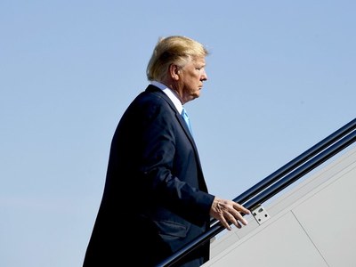 Precandidata demócrata de EE.UU. impulsa destitución contra Trump