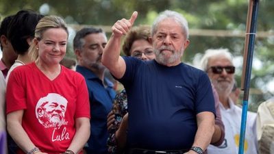 Justicia brasileña reduce pena de Lula a ocho años y diez meses de cárcel