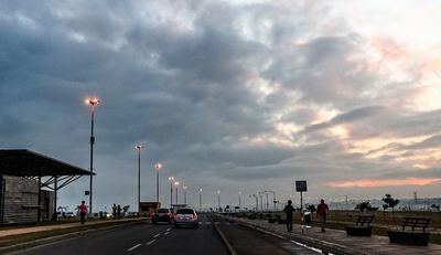 Anuncian una jornada fresca a cálida con lluvias dispersas