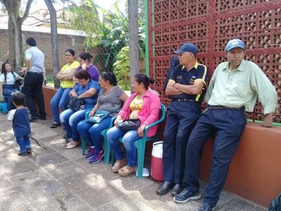 Sentata para reclamar salarios atrasados