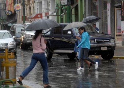 Meteorología anuncia día cálido con precipitaciones y ocasionales tormentas
