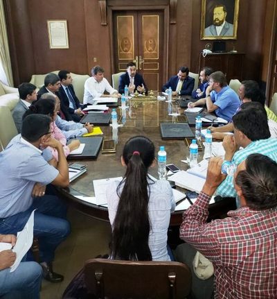 Analizan compra de deuda para que sector campesino salga de la morosidad