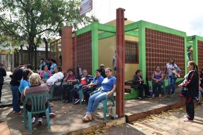 Segundo día de sentata de trabajadores docentes