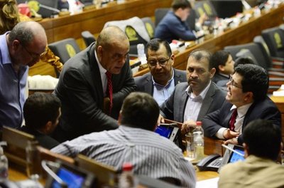 Diputados urgen ampliar la reforma electoral