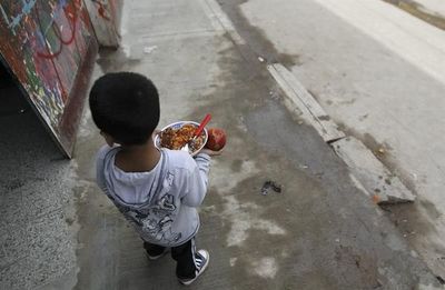 El 41,2 % de los niños argentinos sufre pobreza estructural, según un informe