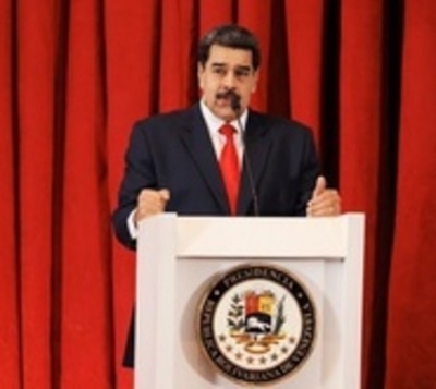 Maduro pide "nervios de acero" y llama a movilización