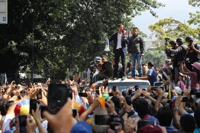 Abdo alienta al “valiente pueblo de Venezuela”