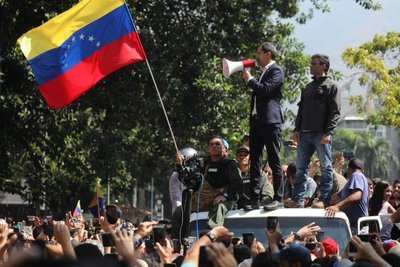 EE.UU. asegura que no formó parte de negociaciones para sacar a Maduro