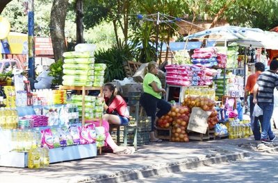La informalidad laboral afecta al 64% de los empleados, según la DGEEC
