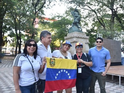 Defienden el régimen porque no han sufrido lo que sufre el pueblo de Venezuela