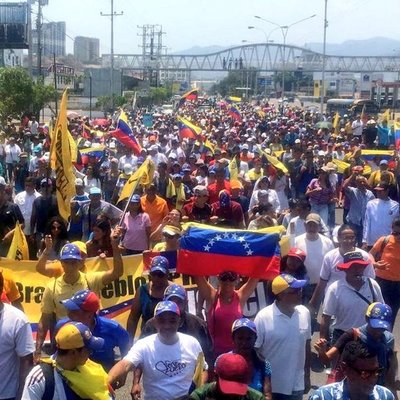 Juan Guaidó anuncia paro escalonado y luego una huelga general