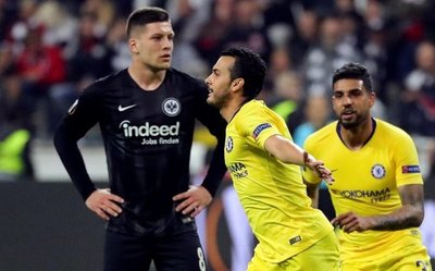 Pedro acerca al Chelsea a la final