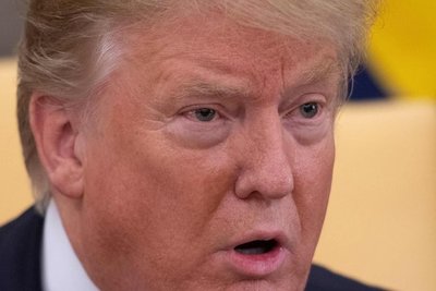 Trump bloquea “ilegales” pedidos del Congreso de acceder a informe de trama rusa