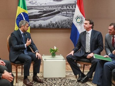 Mario Abdo y Bolsonaro inaugurarán obras de puente este viernes
