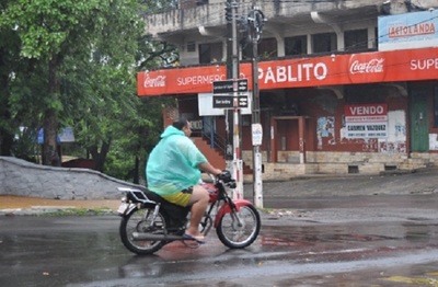 Anuncian jornada fresca y con lluvias dispersas para este domingo