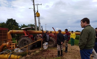 HOY / EBY instala 12 motobombas en Pilar para acelerar drenaje