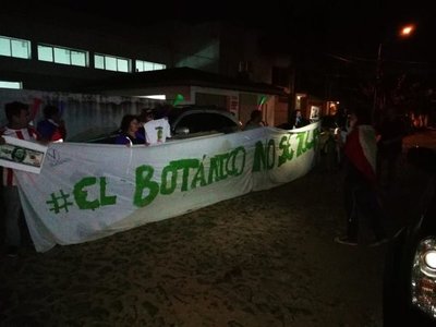 Escrachan a Mario Ferreiro, frente a su casa