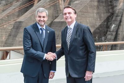 Abdo Benítez no ve "amenazas" en la relación con Bolsonaro sobre Itaipú