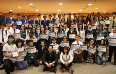 Jóvenes paraguayos irán al Mundial de Informática en EE.UU.