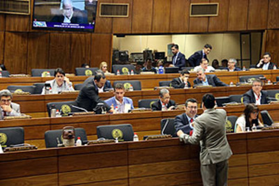 Ya se desarrolla la sesión ordinaria de la Cámara de Diputados