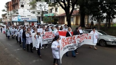 Congreso rechaza veto y rige jubilación médica con 30 años de aporte