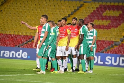 Santaní con un pie fuera de la Copa