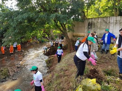 Arroyo San Lorenzo: Sacaron 30 mil kilos de basura