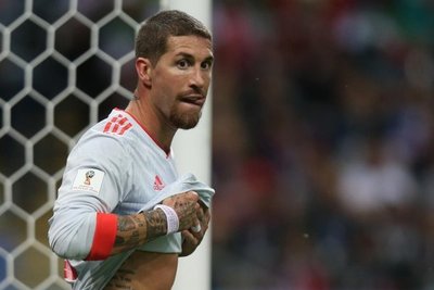 Ramos anuncia que sigue en Real Madrid